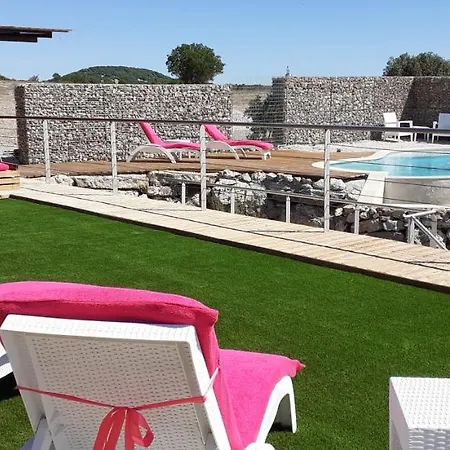 Bed & Breakfast Les Caselles De Marie 3*