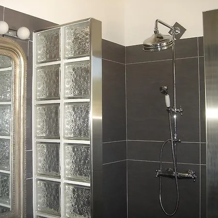 Les Caselles De Marie Bed & Breakfast