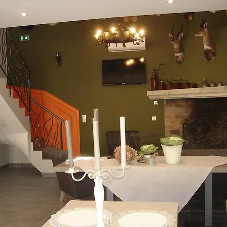 Les Caselles De Marie Bed & Breakfast